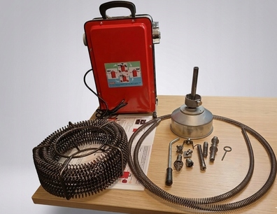 ELEKTRYCZNA MASZYNA DO CZYSZCZENIA RUR LIROPAU 390W | ZESTAW POWYSTAWOWE 